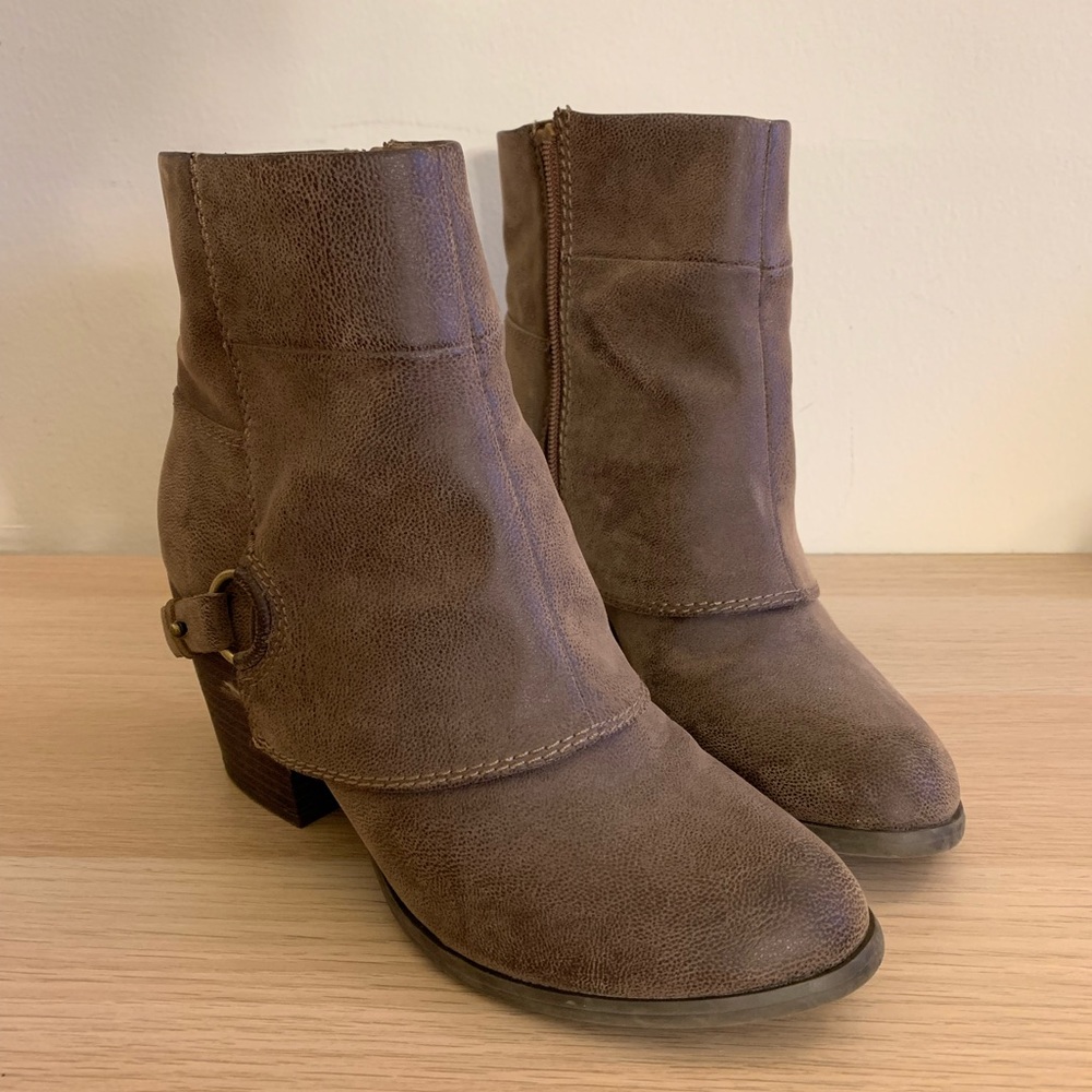Fergalicious brown heeled boots  (Lightly worn)